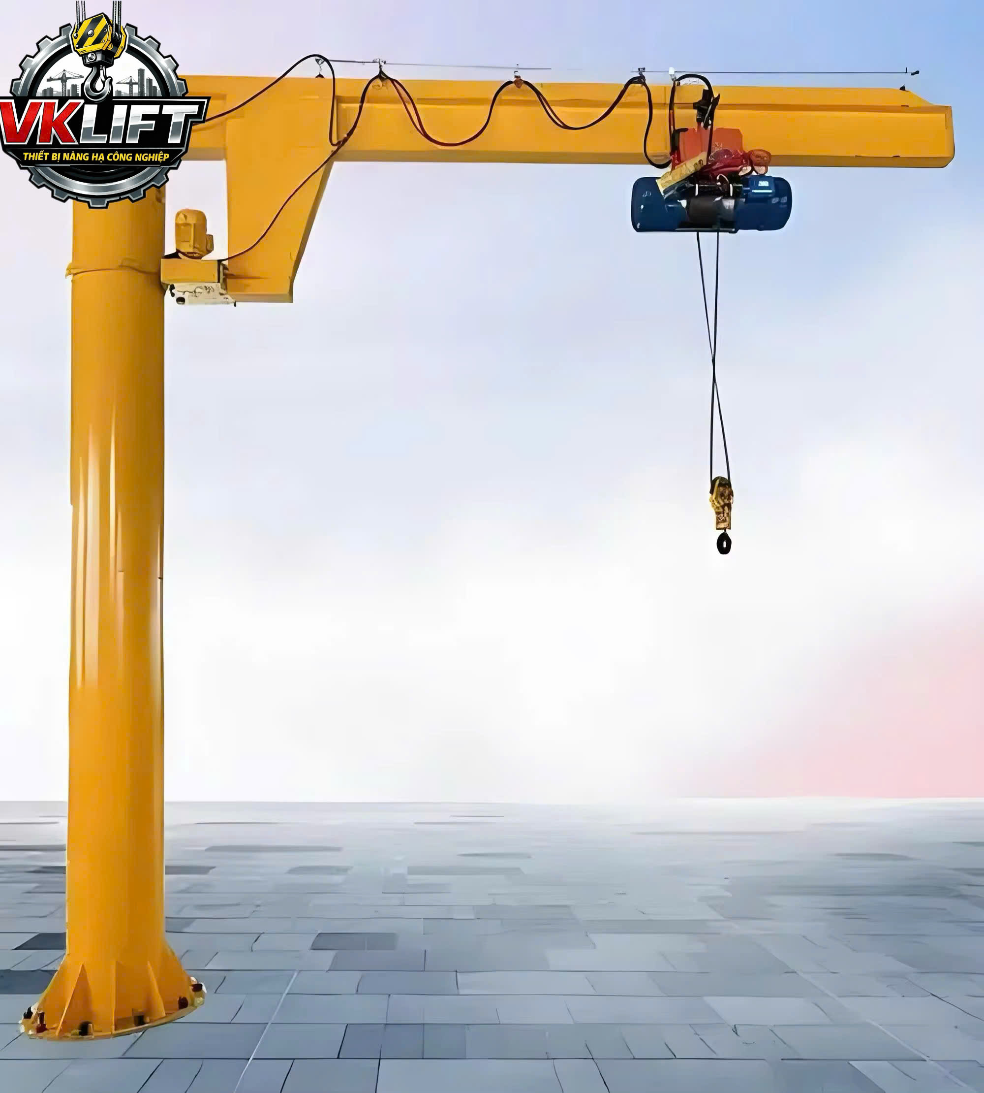 Cần trục quay chân đế là một trong những thiết bị nâng hạ cục bộ phổ biến nhất hiện nay, được sử dụng rộng rãi trong các nhà xưởng, khu sản xuất, kho bãi và khu vực bảo trì máy móc. Thiết bị được lắp đặt độc lập trên nền móng bê tông, không phụ thuộc vào kết cấu tường hay cột nhà xưởng, mang lại tính linh hoạt cao trong bố trí mặt bằng. Giới thiệu Cần trục quay chân đế – VKLIFT tư vấn, cung cấp, lắp đặt toàn quốc