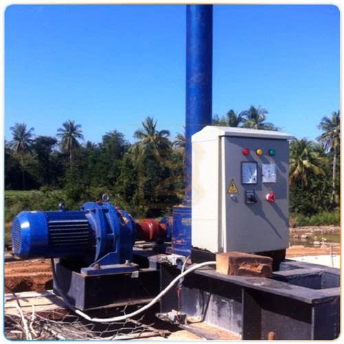 Máy vít – vít me chạy điện là một trong những giải pháp được sử dụng rộng rãi để đáp ứng các yêu cầu trên. Thiết bị hoạt động dựa trên cơ cấu trục vít – đai ốc, kết hợp với động cơ điện, giúp biến chuyển động quay thành chuyển động tịnh tiến dọc theo trục vít, phục vụ cho mục đích nâng, hạ hoặc đóng mở cơ cấu. Máy vít – Vít me chạy điện - VKLIFT cung cấp và lắp đặt trên toàn quốc